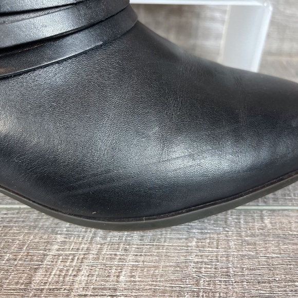 Clarks sz 8.5 black leather strappy ankle boots - Picture 12 of 13